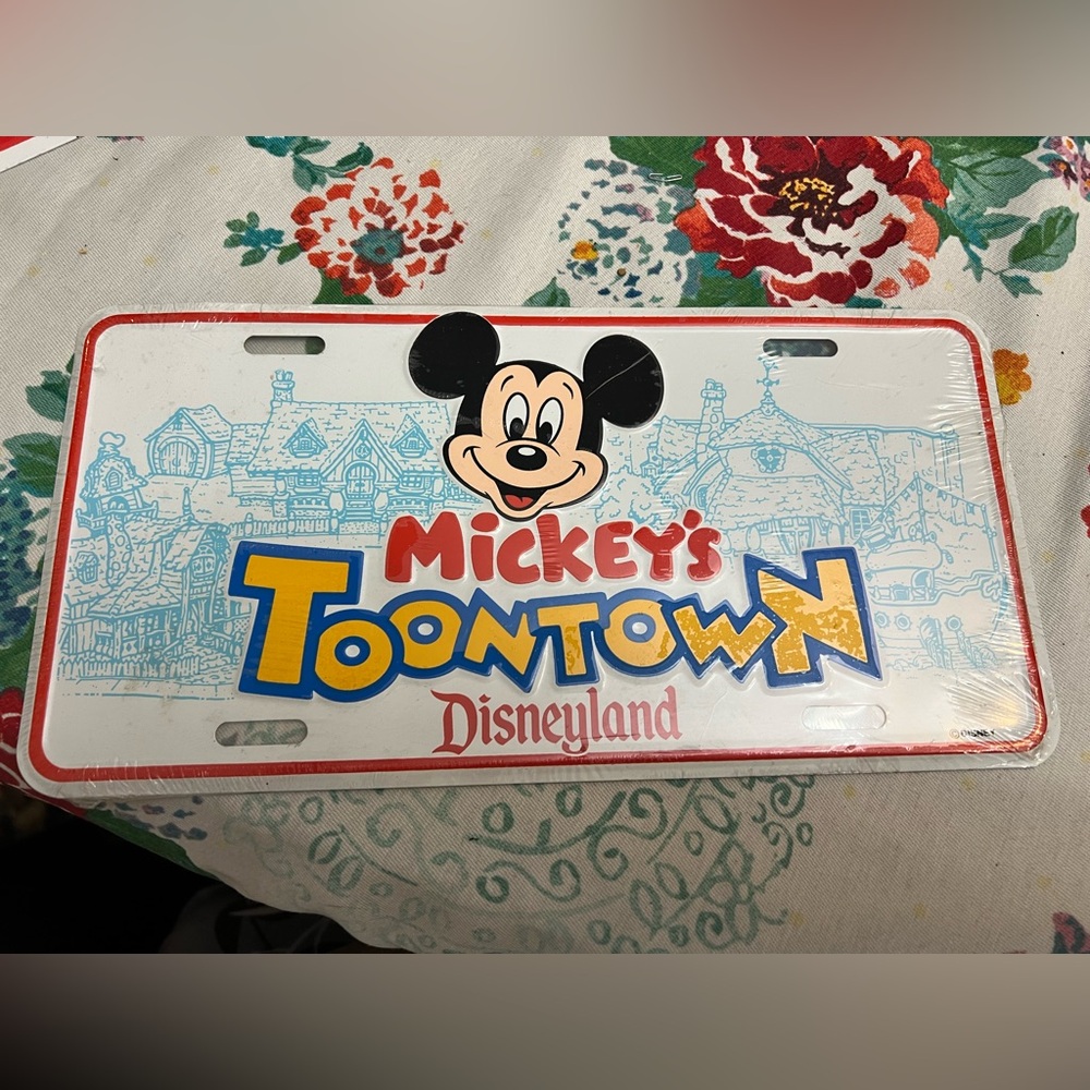 Vintage Disneyland Mickey's Toontown Metal Vanity License Plate SEALED Parks